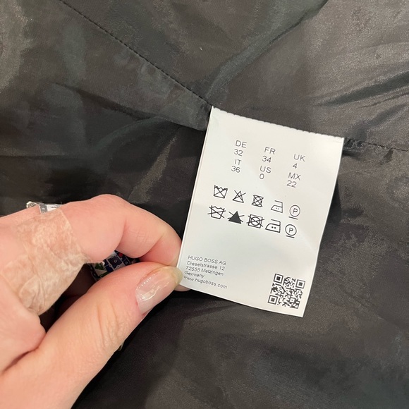 Hugo Boss suit 0-2 - Picture 6 of 11